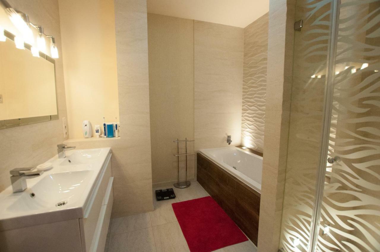 Prestige apartment Komárno Eksteriør billede